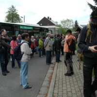 Busse treffen in Wegefarth ein