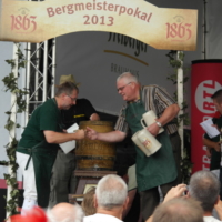 Noch ein Schlag und noch ....