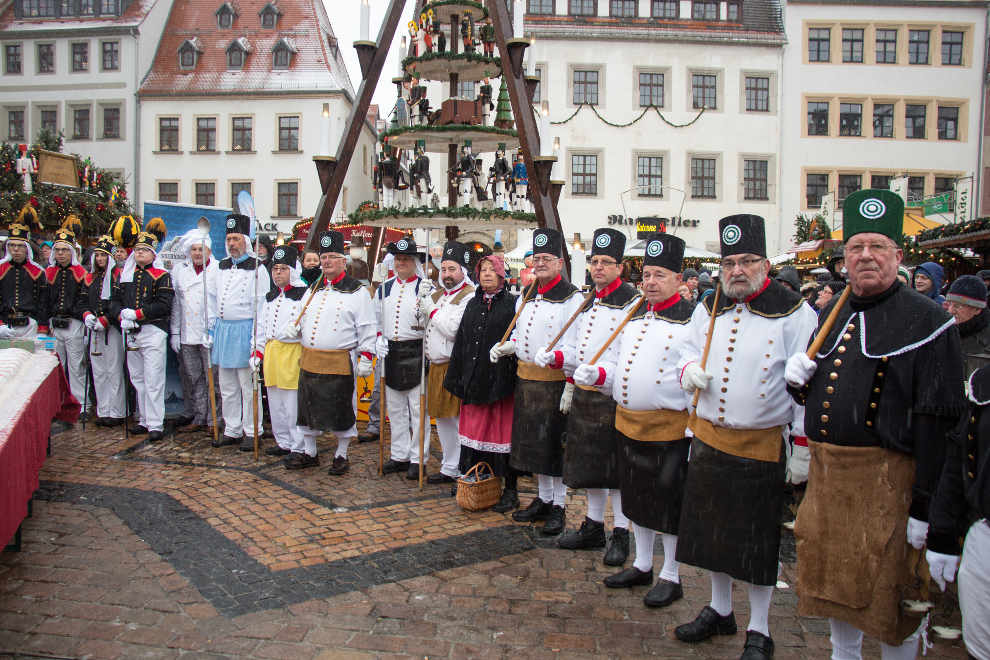 mike frster teil der kleinen parade