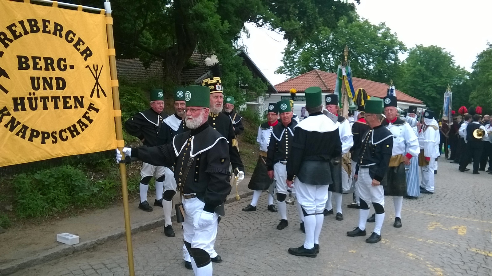 Klaus Gneiser Stellen zur Parade