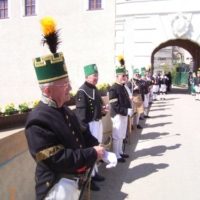 Spalier auf der Schlossbrücke